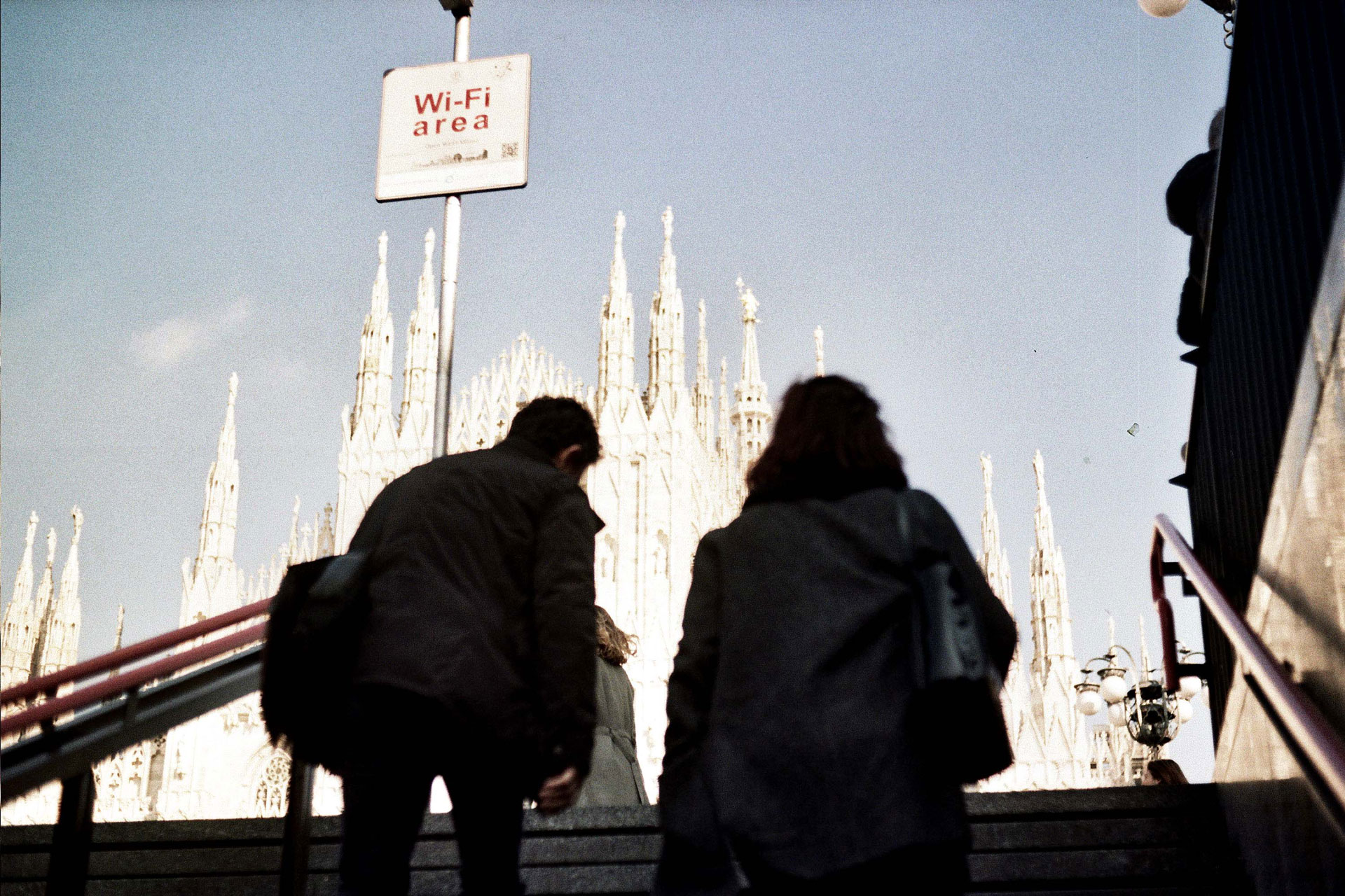 Salida del subte al Duomo de Milano.